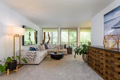 1100 Sharon Park Drive 13