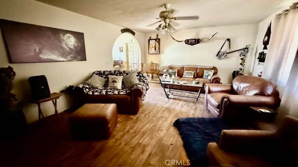 Interior 4