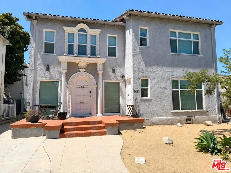 Photo 2 of 2421 3rd Avenue