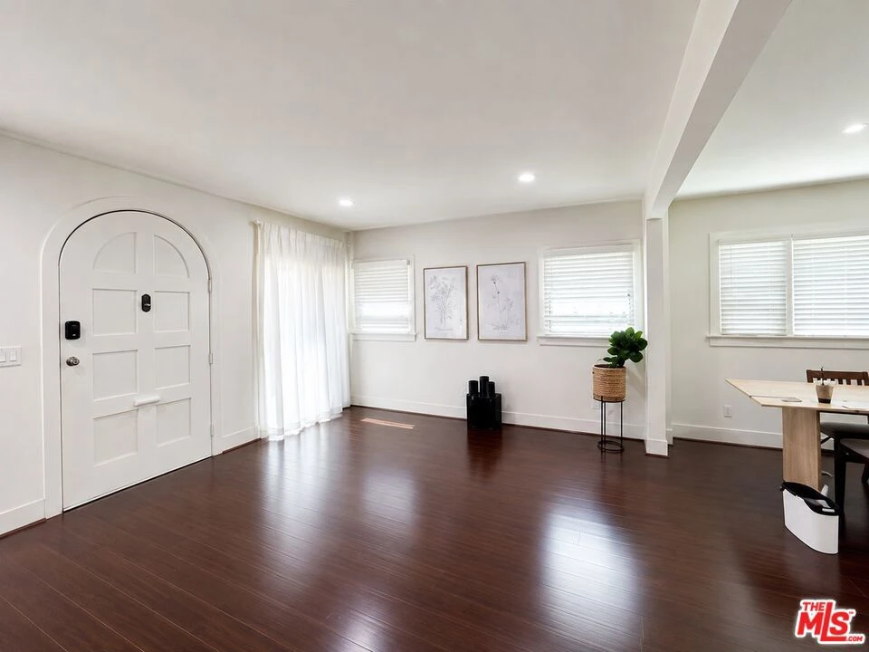 Interior 2