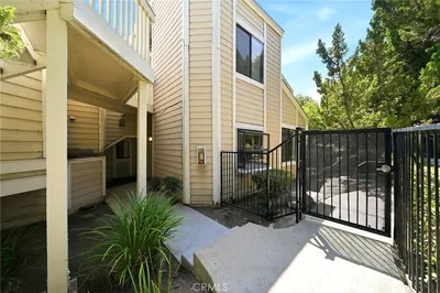 4900 N Grand Avenue 127 photo 2