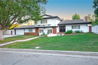 2350 Shadow Hill Drive