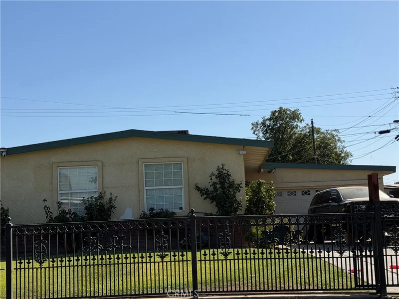 2601 Dore Drive photo 2