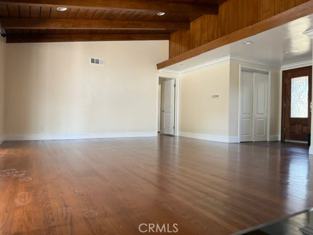 1564 W Tonia photo 2