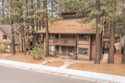 733 Summit Boulevard 2 photo 2