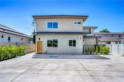 10882 1/4 Dora Street