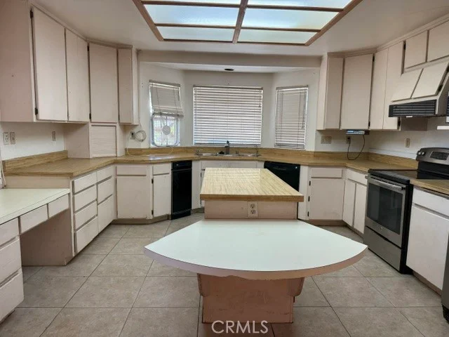 Photo 2 of 11571 Palmwood Dr.