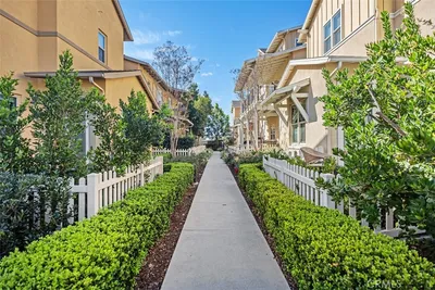 31 Promesa Avenue photo 2
