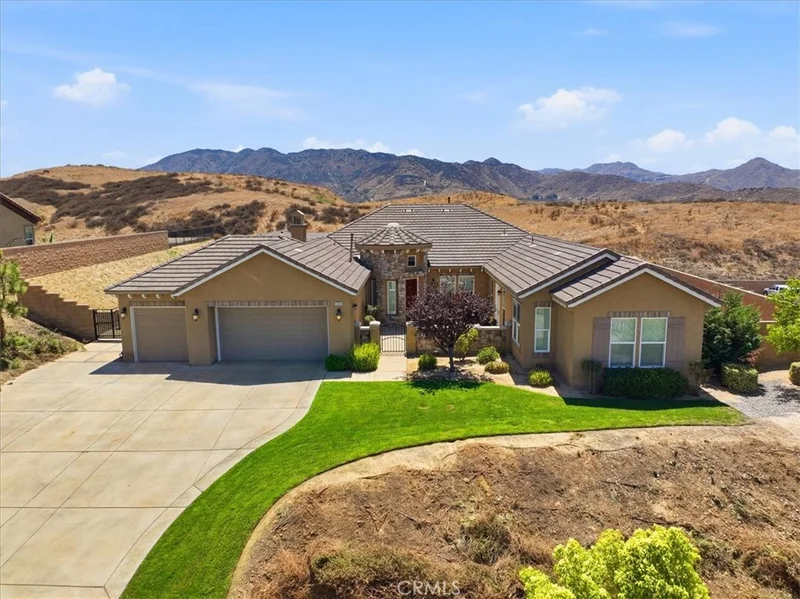 Photo 2 of 3086 Crystal Ridge Lane