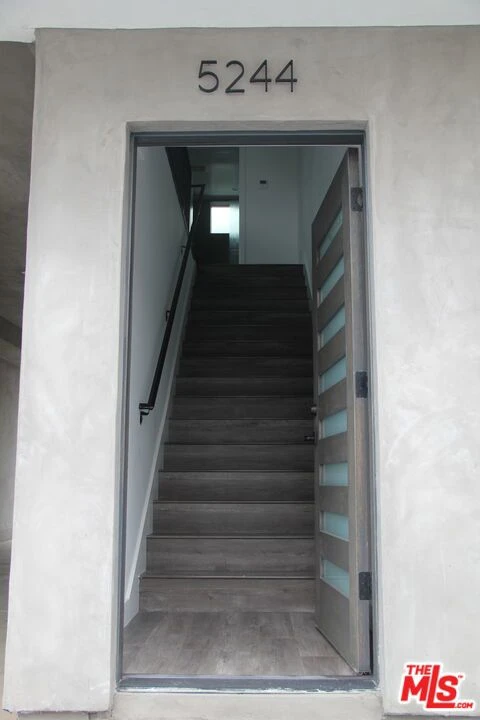 Interior 1
