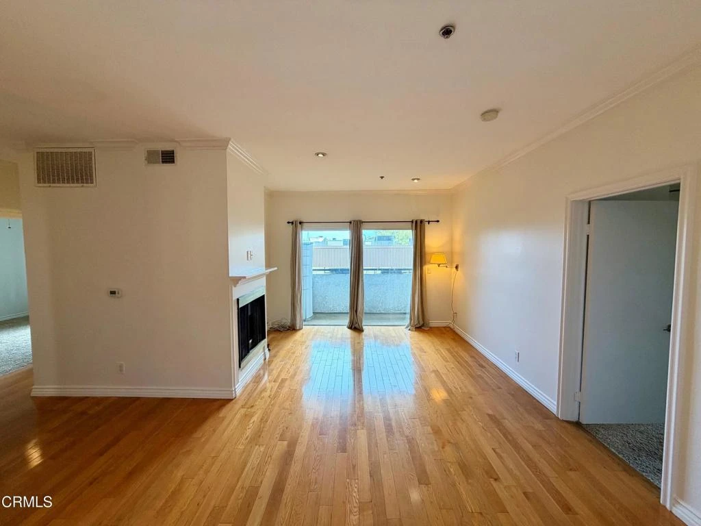 Interior 3