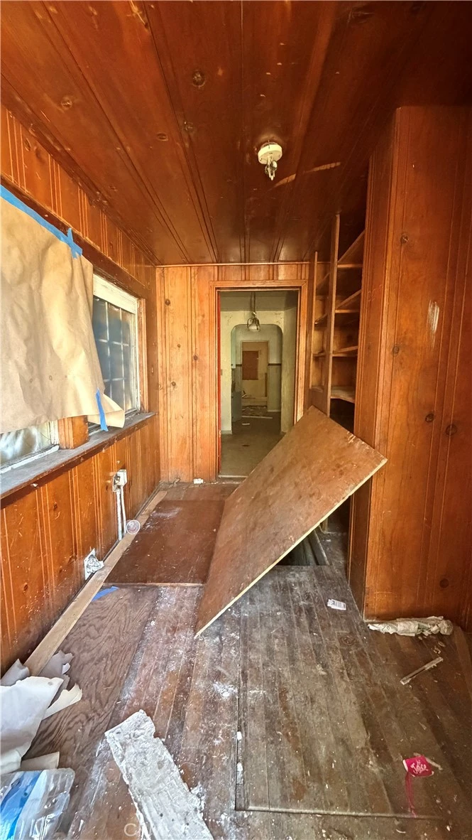 Interior 3