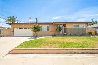 5595 Hawthorne