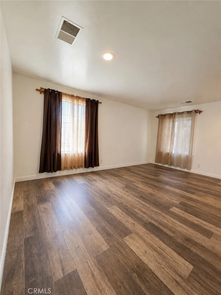 8910 Staten Island photo 2