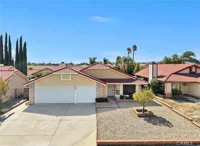 1489 S Palm Avenue photo 2