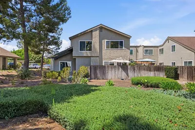 11089 Clairemont Mesa Blvd photo 2