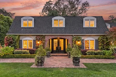 2801 Easton Drive