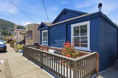 148 Monterey Street photo 2