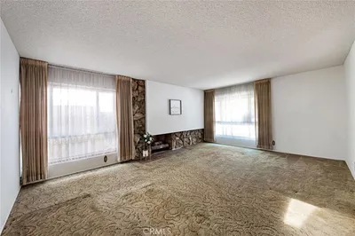 17219 Horst Avenue photo 2