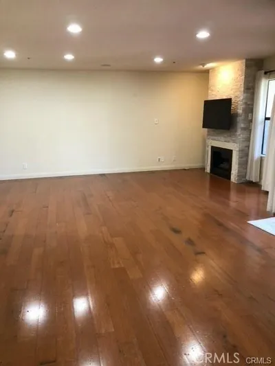 950 Cagney Lane 101