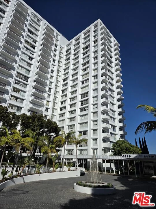 Photo 2 of 2170 Century Park East 607