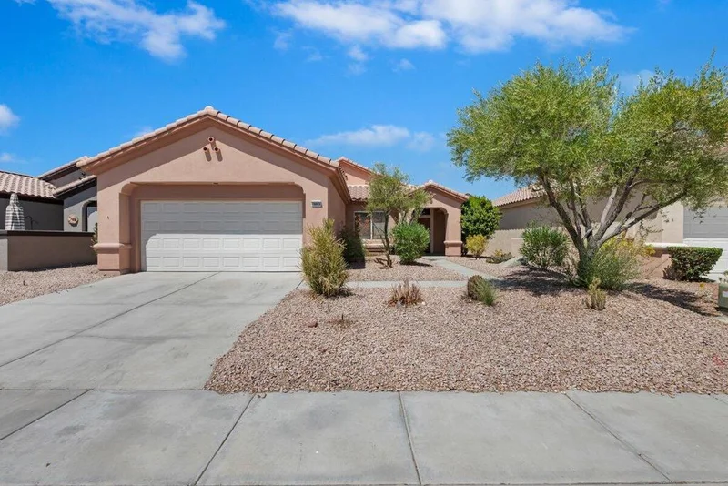 Photo 2 of 78802 Palm Tree Avenue