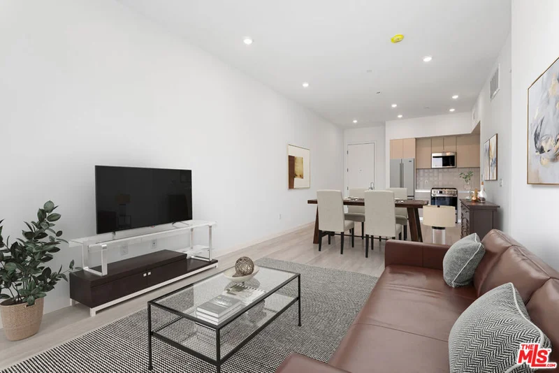 Photo 2 of 1650 Sawtelle Boulevard 209