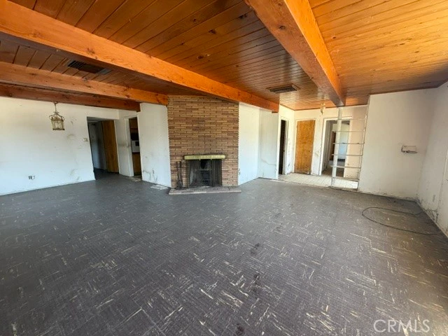 Interior 3