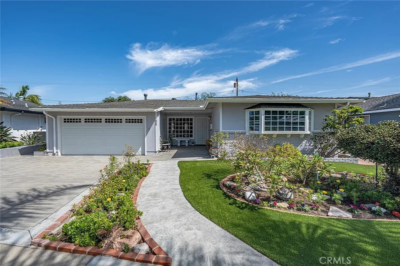 7009 E El Paseo, Long Beach, CA 90815