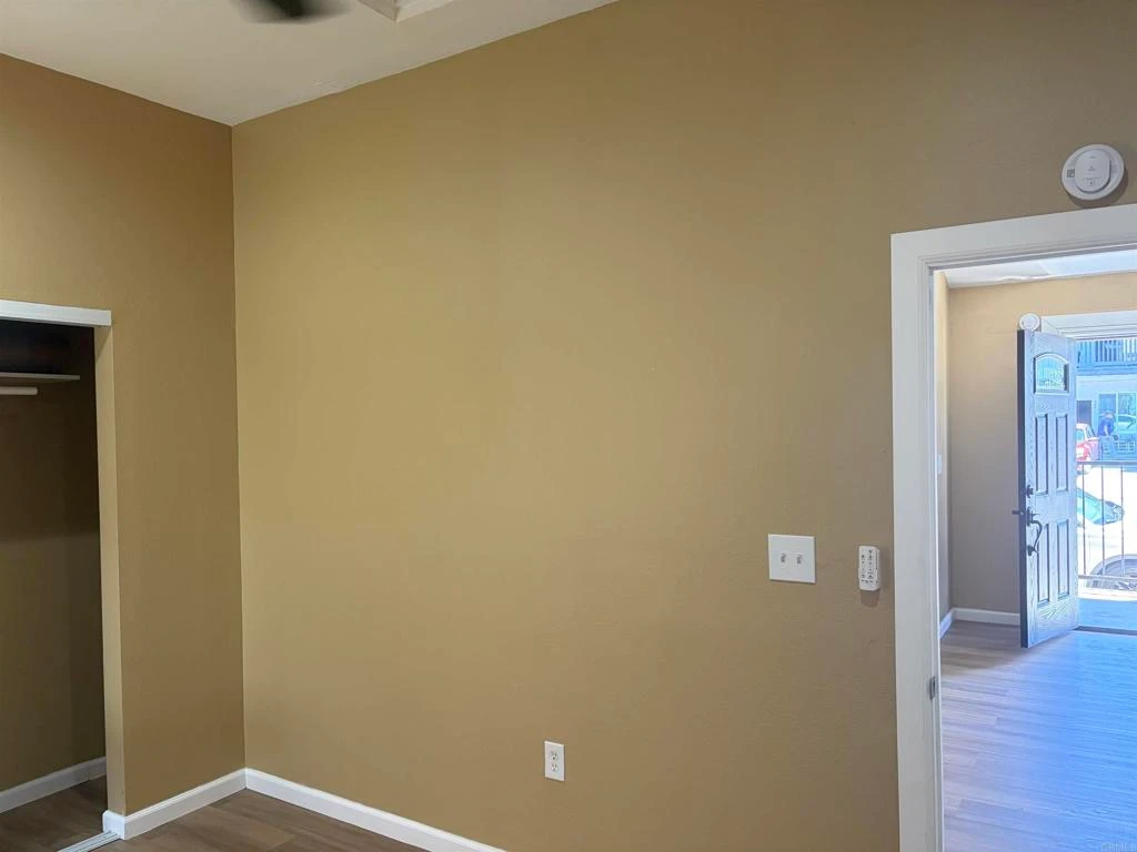 Interior 4