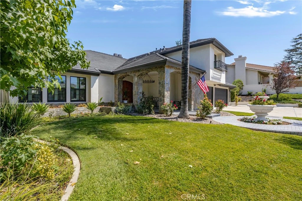 Interior 4