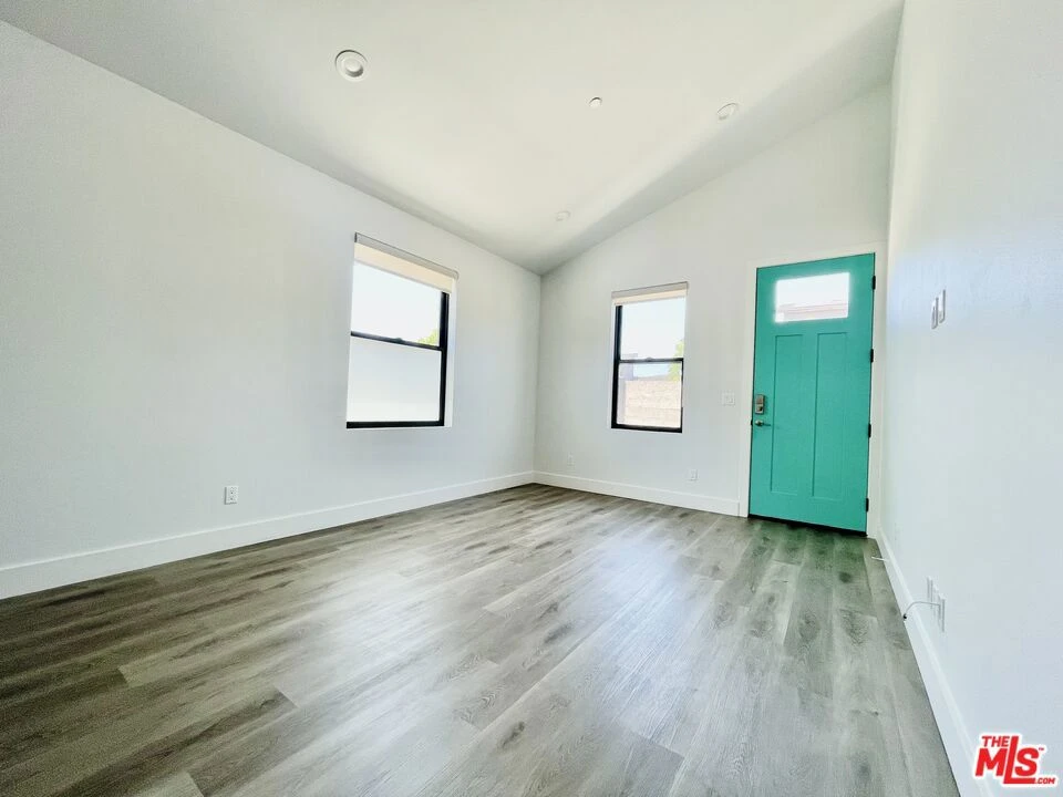 Interior 3