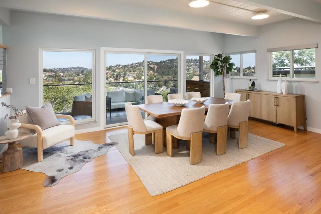 Interior 2