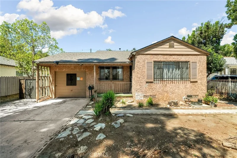 7941 Lemona Avenue, Panorama City, CA 91402
