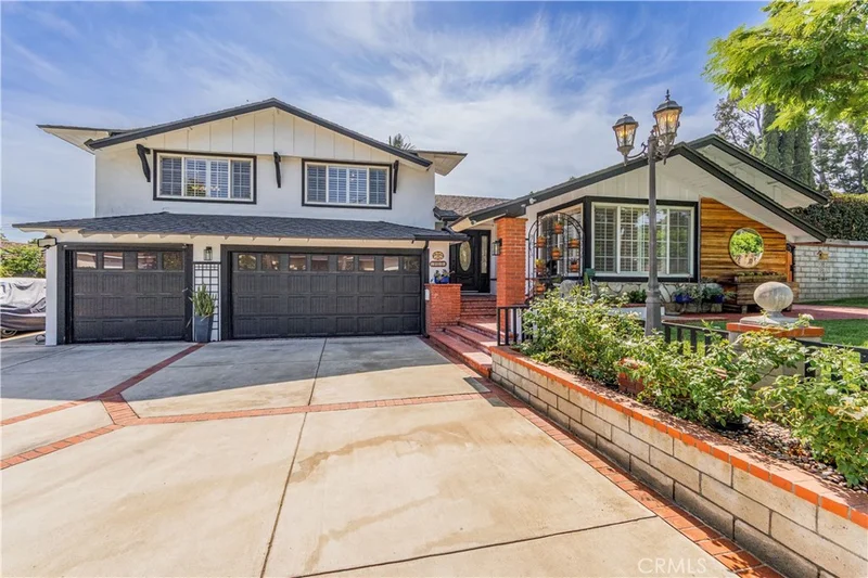 Photo 2 of 1836 Blazing Star Drive