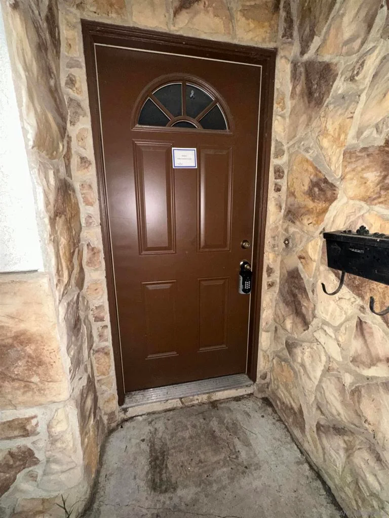 Photo 2 of 505 Timber Street