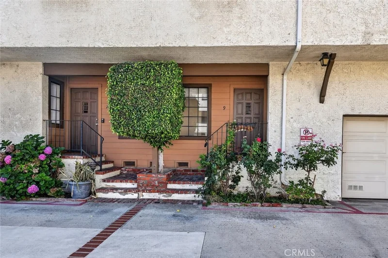 Photo 2 of 7650 Topanga Canyon Boulevard 9