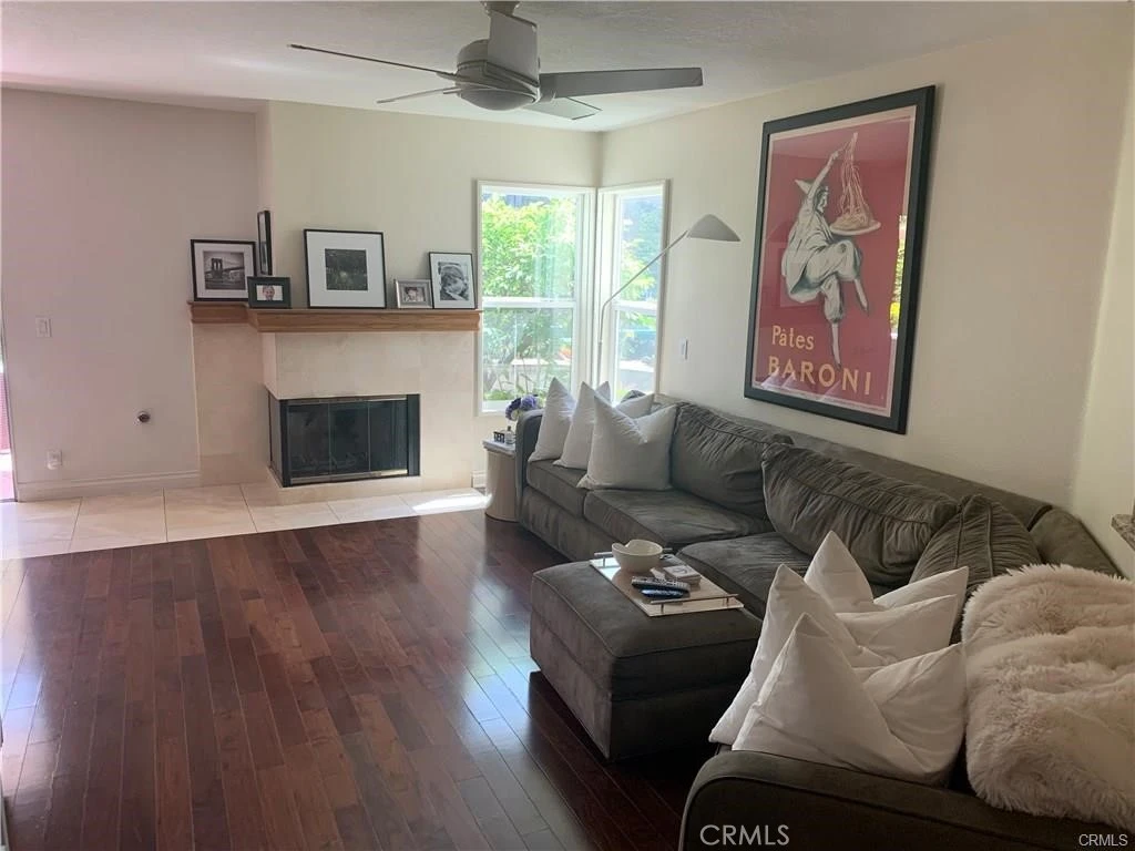 Interior 4