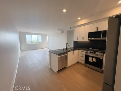 451 Grand Avenue W 322 photo 2