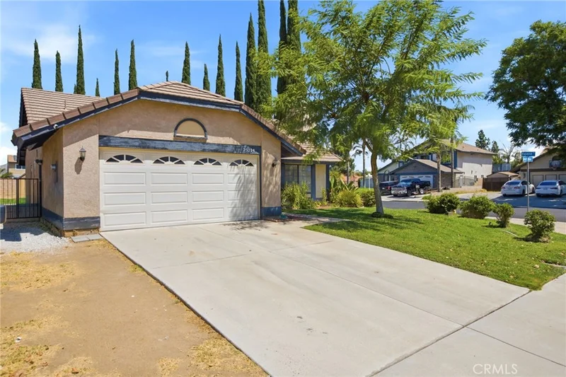Photo 2 of 25214 Desert Willow Drive
