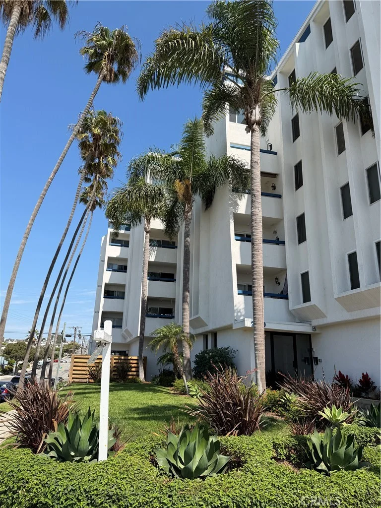 200 S Catalina Avenue 407