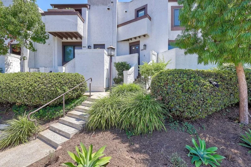 2232 Caminito Pajarito 114, San Diego, CA 92107