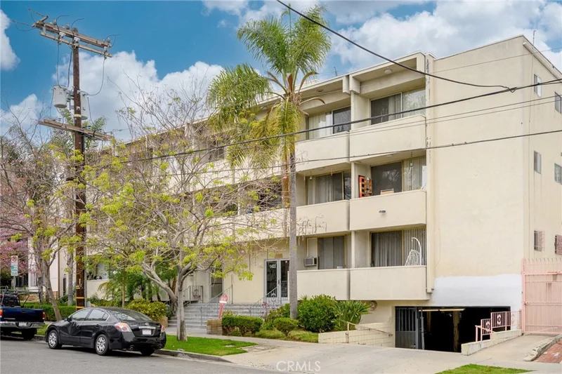 Photo 2 of 1422 N Curson Avenue 15