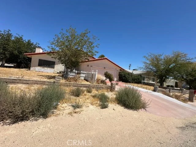 Photo 2 of 10331 N Loop Boulevard