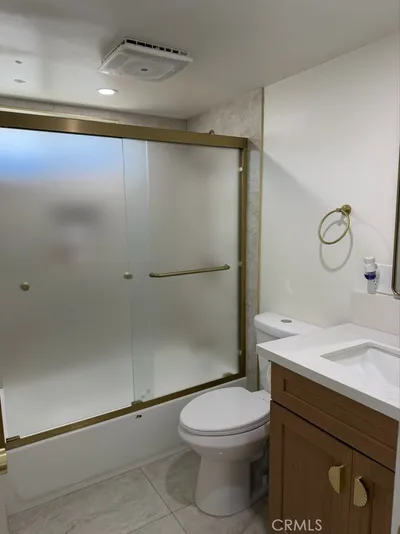 16813 Halldale Unit A photo 2
