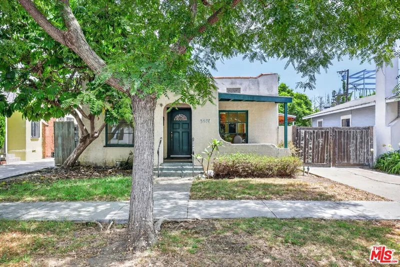 Photo 2 of 3574 Schaefer Street