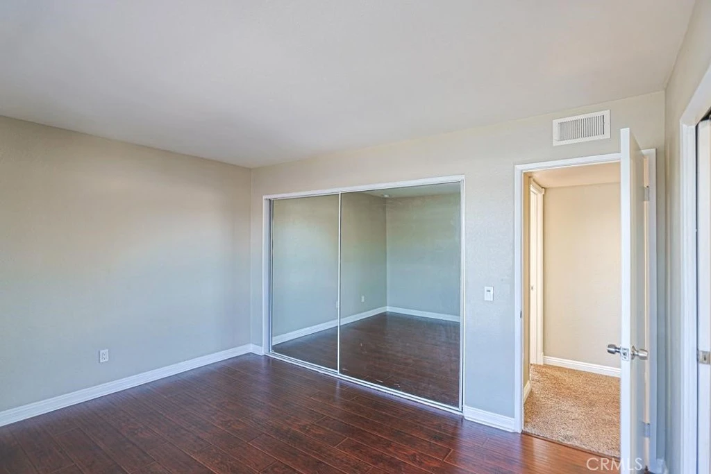 Interior 4