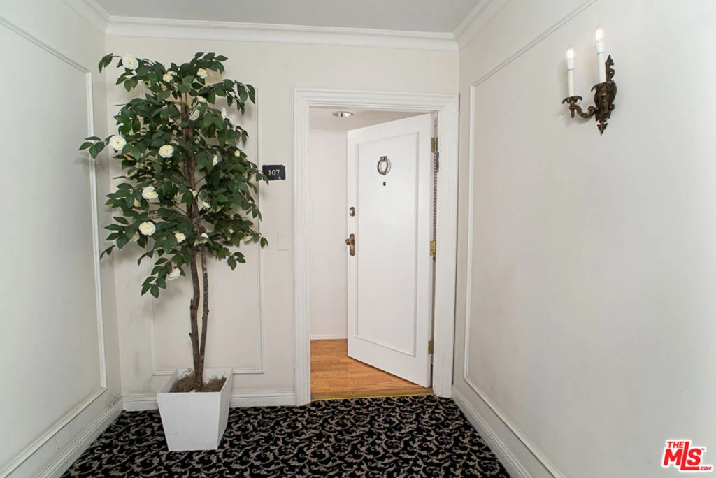 Interior 2