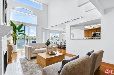 2677 Centinela Avenue 401