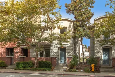 710 City Walk Pl 1, Hayward, CA 94541